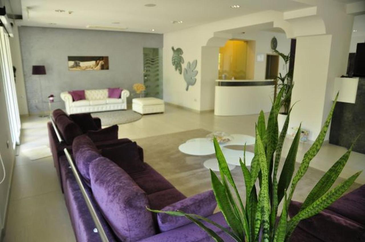 Hotel Lugano Riccione Exterior foto