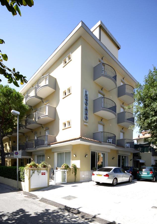 Hotel Lugano Riccione Exterior foto